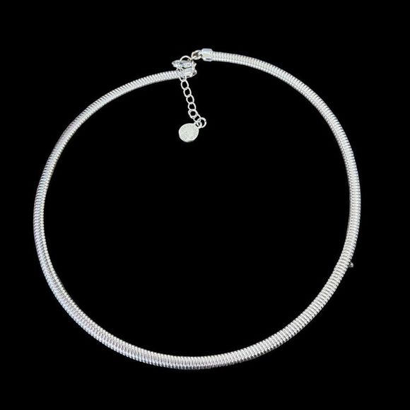 Liz Claiborne Silver Tone Collar Necklace 5.5” Drop 2” Extender Great Staple - Picture 1 of 5